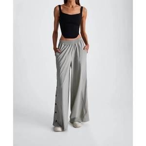 NEW IN/ONE alba utility snap button pant in silver birch